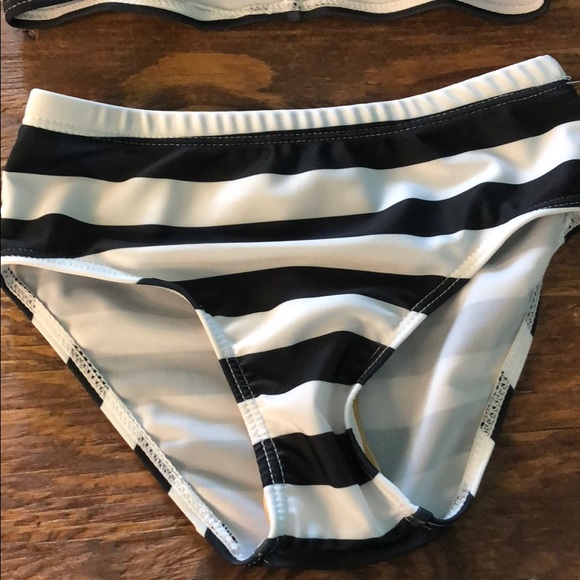 3 piece swim wear girls size 5T - Picture 2 of 6